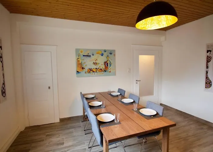 Fantastic In Enchanting Neighbourhood Appartement